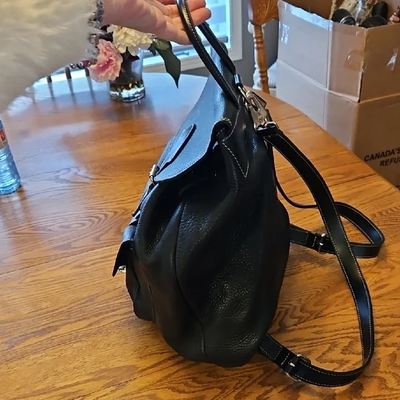 Roots Black Leather Backpack - Picture 5 of 15